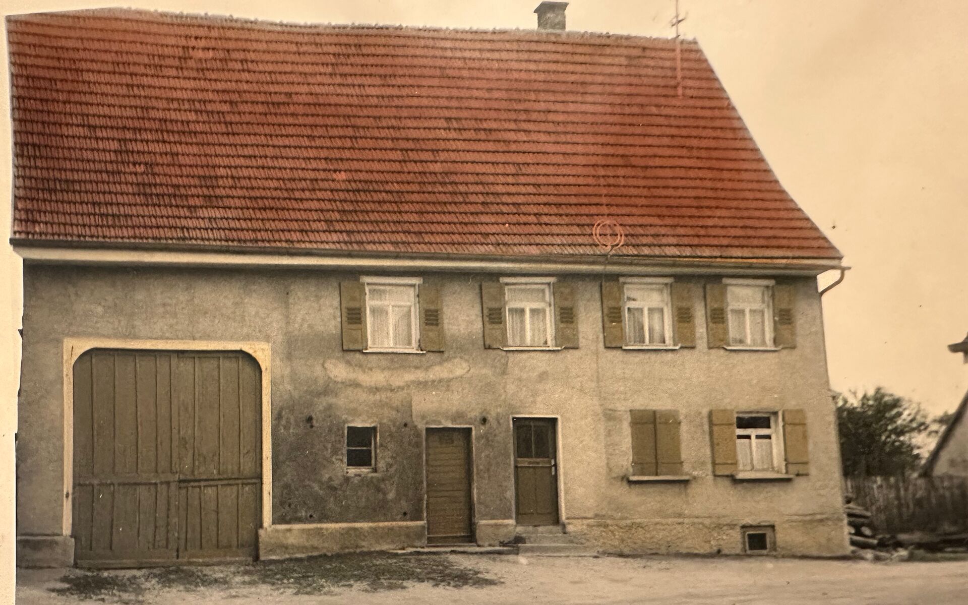 Historische Aufnahme des Bauernhauses in Balgheim vor der Restaurierung zum Ferienhaus 1850